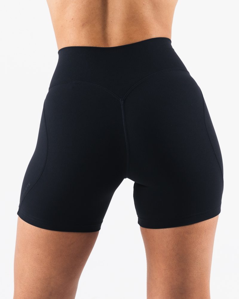 Aura5 ShortBlack3