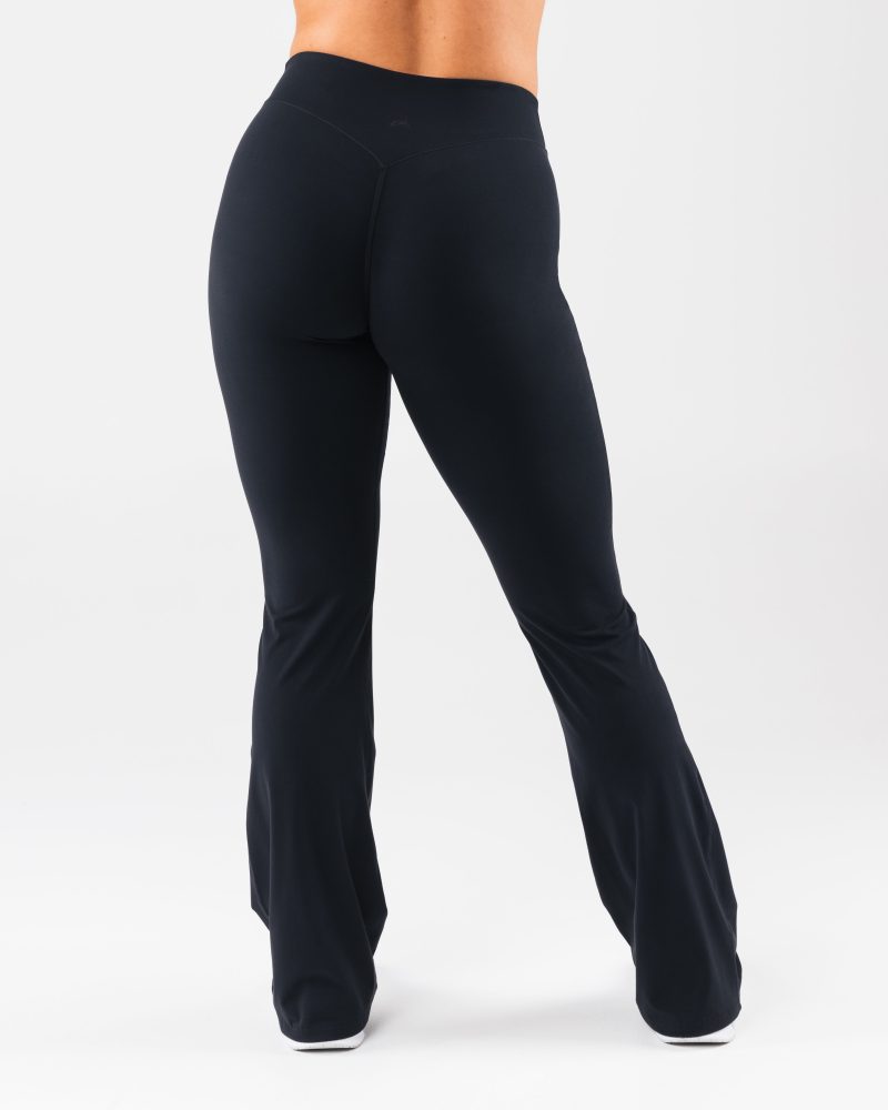 Everyday Core Flare Pant Black 3